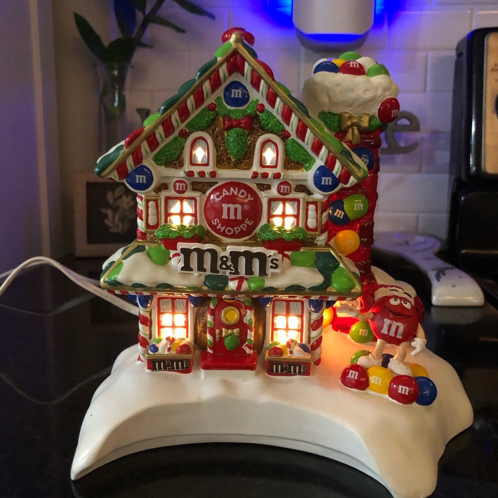 department 56 m&m shoppe
